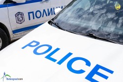 Неправоспособен водач на нерегистриран мотопед попадна в ареста на РУ-Ботевград