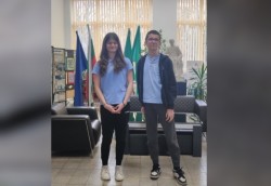 Двама ученици от ППМГ "Акад. проф. д-р Асен Златаров" са класирани за национален кръг на олимпиадата по английски и по немски език