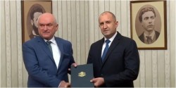 Димитър Главчев получи мандат за съставяне на служебно правителство   