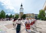 Фолклорни ритми, песни и стихове огласиха центъра на Ботевград на Лазаровден