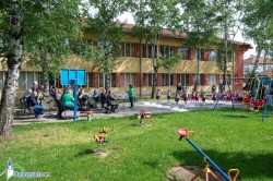 Детска градина “Иглика“ ще работи със сборни групи през лятото