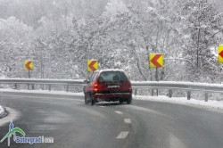 АПИ: Шофьорите да тръгват на път с автомобили, готови за зимни условия