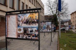 НАГРАДИХА ПОБЕДИТЕЛИ ОТ КОНКУРСА „МАГИЯТА НА ЗИМНИТЕ ПРАЗНИЦИ В ЕТРОПОЛЕ“