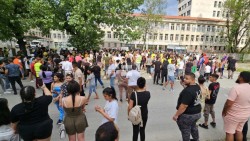 Близки на починалото дете излязоха на протест