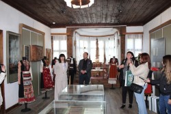 В ИМ - Етрополе гостува експозицията "От киноцентъра до музейната витрина"