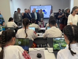 МОН: STEM център и нов физкултурен салон на учениците в село Скравена 