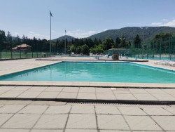 Градският плувен басейн работи