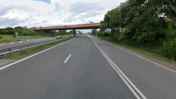 На 24 юни от 8 ч. до 19 ч. поетапно ще се премахва крайпътна растителност между км 0 и 8-и км на АМ „Хемус“ Шофирайте внимателно!