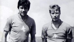 На 30 юни „Алфа Ромео“ на Гунди се забива в камион, загиват с Котков