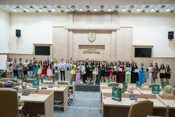 Кметът Иван Гавалюгов връчи наградите “Отличен зрелостник на община Ботевград“ за 2025 год. 