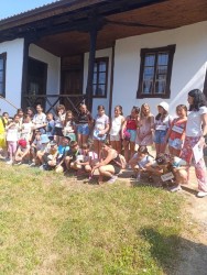 Участниците във "Весело лято" се потопиха в атмосферата на възрожденското образование