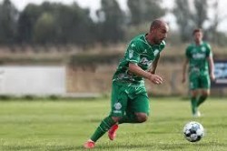 Футболистите започнаха с победа като гости