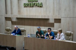 Община Ботевград ще осигури мостово финансиране за изпълнение на проектите за саниране на 19-те одобрени блока