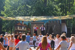 За поредна година фолклорният събор “Боженишки Урвич“ събра стотици жители и гости на община Ботевград