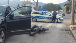 Джип блъсна велосипедист