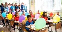 В Община Етрополе 88 първокласници прекрачиха училищния праг