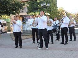 Етрополе отбеляза тържествено Деня на независимостта на България