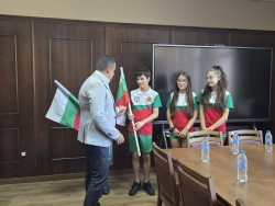 Tържествено изпращане на младежите, класирали се за Европейското състезание по приложно колоездене