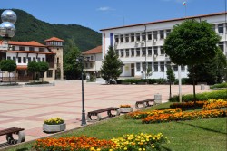 Община Етрополе набира доброволци за справяне с извънредната ситуация в района 