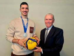 В Правец посрещнаха своя сребърен медалист Преслав Петков