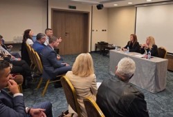 Областният управител проведе работна среща с местната власт в Софийска област