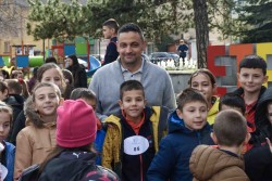 Двеста деца се включиха в ученическа щафета „Освобождението на Етрополе-2025“