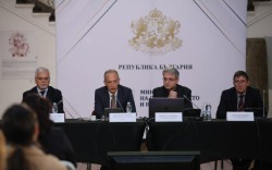 Повече студенти учат за медицински сестри, инженери, физици и химици