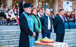 Топовни гърмежи и залпове на пушки напомниха за славните събития преди 148 г. в Етрополе