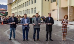 СУ "Христо Ясенов" с обновен двор