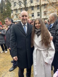 Втора вълнуваща среща на ученичката Матилда Матева с президента Румен Радев