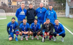 Подадената в нужда ръка е по-ценна от всичко