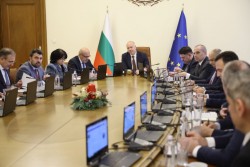 Правителството подаде оставка