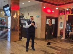 Ръководството на Община Етрополе уважи коледното тържество на Клуб на пенсионера