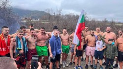 Богоявленският ритуал се проведе на две места във Врачеш