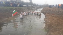 36-годишният Мартин Димитров извади кръста от река Калница в Трудовец