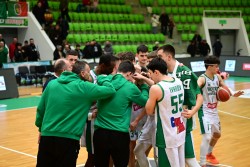 Ботев 2012 сложи 20 точки на Академик Пловдив