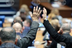 След прегласуване парламентът отхвърли предложението да отпадне охраната на депутатите от НСО