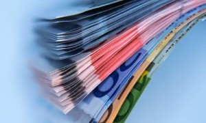 Вдигат заплатите в бюджетната сфера със задна дата