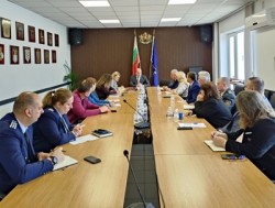 Областният управител Иван Димитров проведе работна среща с институциите в областта за подготовката на изборите