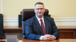 Министър Христанов извърши промени в ръководствата на три държавни горски предприятия