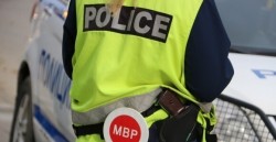 Полицейска операция в Етрополе: задържаха мъж с наркотик, провериха 66 автомобила и 75 души