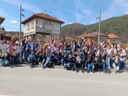 Ученици от София откриха красотата и гостоприемството на Етрополе