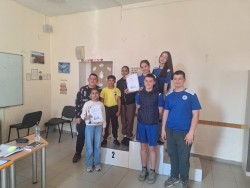 Ученическа викторина по пътна безопасност събра отбори в Етрополе