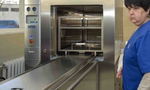 МБАЛ „Проф. д-р Ал. Герчев“ Етрополе получи дарение - иновативен стерилизатор