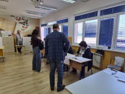 17.10% e избирателната активност в община Ботевград към 11 часа