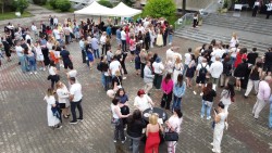 ПГПЧЕ „Алеко Константинов“ събра поколения възпитаници на IV Alumni среща