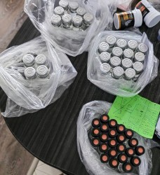 Разкрита е нелегална лаборатория за производство на хормонални препарати в Пирдоп
