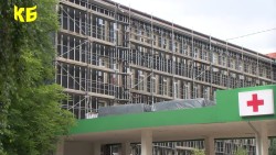 Започна обновяването на сградата на поликлиниката