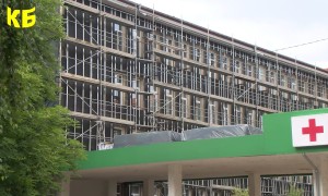 Започна обновяването на сградата на поликлиниката