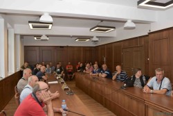 Среща внесе яснота по проблема със спрените асансьори в Етрополе